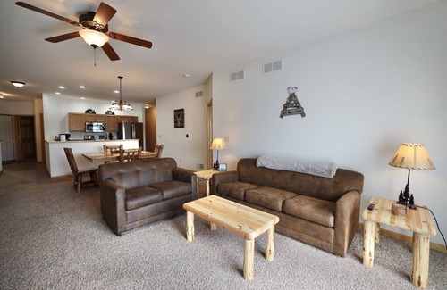 Tomahawk House | Beautiful Lakefront Home at Northwoods Getaway, Rated 9.8