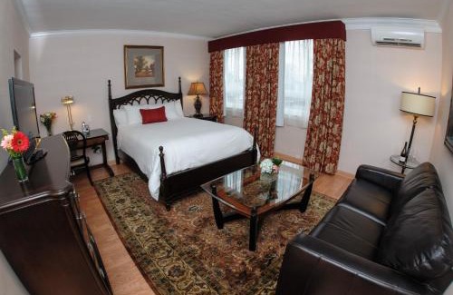 Norwalk Hotel | Relax at Norwalk Inn & Conference Center with Ocean Views