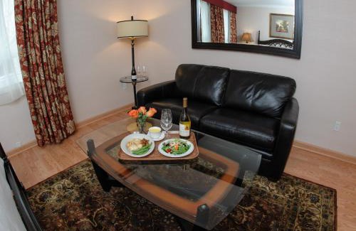 Norwalk Hotel | Relax at Norwalk Inn & Conference Center with Ocean Views