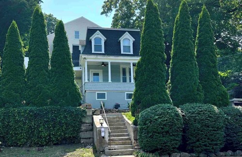 Norwalk Apartment | Pet-Friendly Private Studio in Norwalk - Rated 10/10!