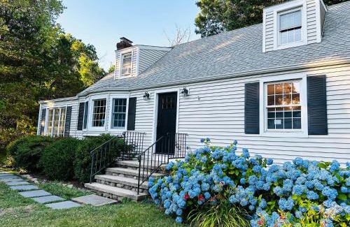 Norwalk House | Family-Friendly Norwalk Retreat with Pet Welcomes