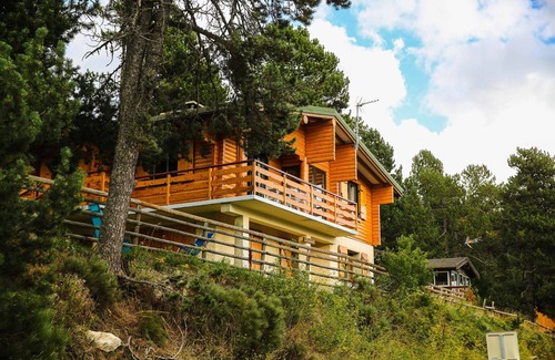 Pyrenees 2000 Ski Chalet | Cozy Norwegian Log Chalet Near Slopes - Rated 9.8/10