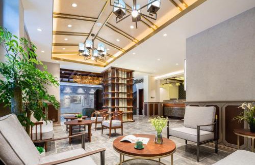 Chengdu City Centre Hotel | Discover时光漫步S酒店 in Chengdu's Wuhou District