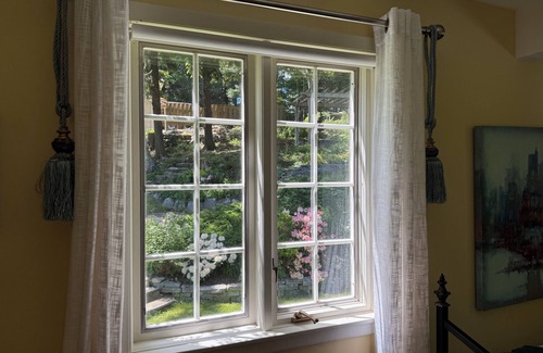 Halifax House | Inviting Nostalgic Home with Ocean View & Spa Amenities