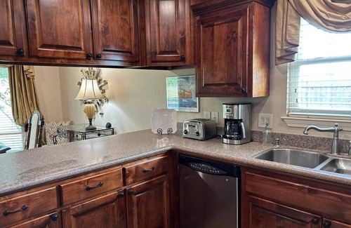 D'Iberville House | Relaxing Gulf Coast Retreat with Ocean View & Pool Access
