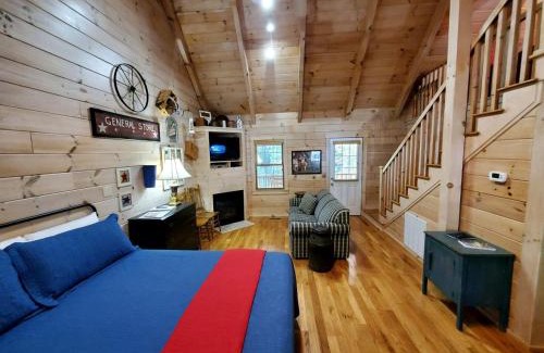 Galax House | Nostalgic Riverside Cabin Haven Near New River, Virginia