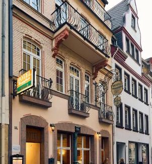 Altstadt Hotel | Pet-Friendly Nostalgie Altstadt Hotel Kornpforte Getaway