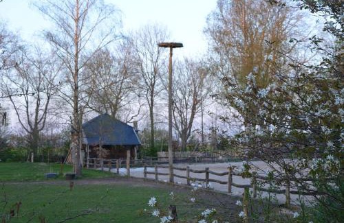 Eexterveenschekanaal House | Experience Nostalgic Stays at Hooimijt - Rated 9.3/10