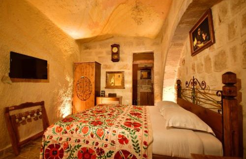Urgup Hotel | Explore NOSTALJİ CAVE SUİT HOTEL - Rated 9.9/10