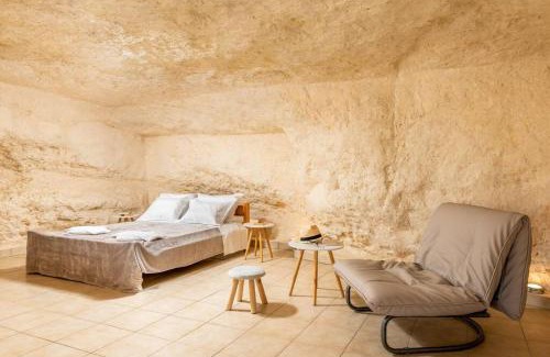 Matala Apartment | Oceanfront Nostos Cave Apartment with Breathtaking Views