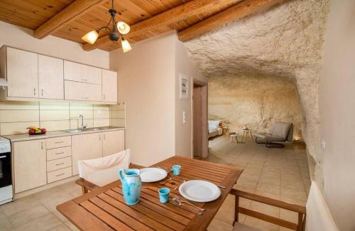 Matala Apartment | Oceanfront Nostos Cave Apartment with Breathtaking Views