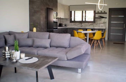 Gefira Mpania Villa | Indulge in Nostos Villas: Private Pool & Spa Retreat