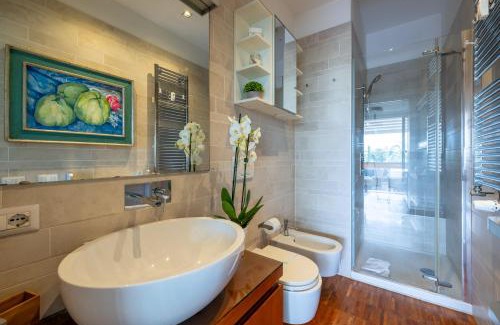 Esquilino Apartment | Nostromondo BIANCAMANO ATTIC - Stylish penthouse with private terrace- San Giovanni