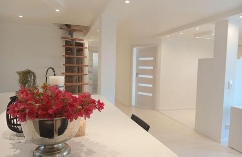 Sund Apartment | Scenic Apartment with Great Fishing Near Bergen, Norway