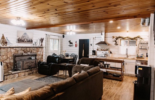Cascade Cabin | Not your grandpa’s cabin