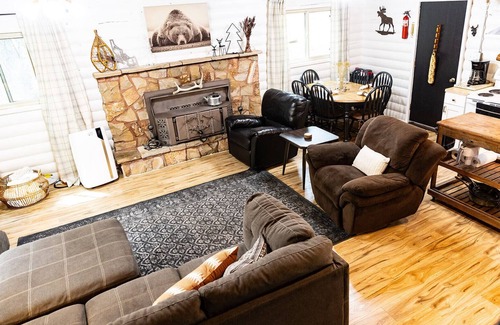Cascade Cabin | Not your grandpa’s cabin