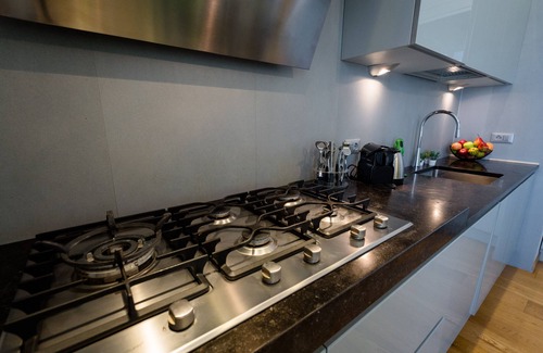 Porta Genova Apartment | Top-Rated notaMi - Romolo Space with Kitchen & Breakfast