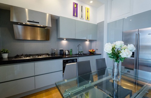 Porta Genova Apartment | Top-Rated notaMi - Romolo Space with Kitchen & Breakfast