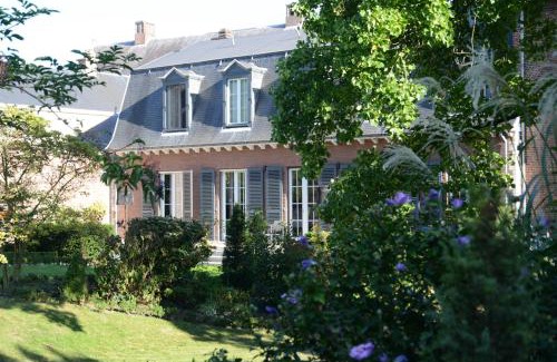 Beveren Bed & Breakfast | Relax at Notarishuis Beveren B&B: Guest Rated 9/10!