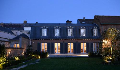 Beveren Bed & Breakfast | Relax at Notarishuis Beveren B&B: Guest Rated 9/10!