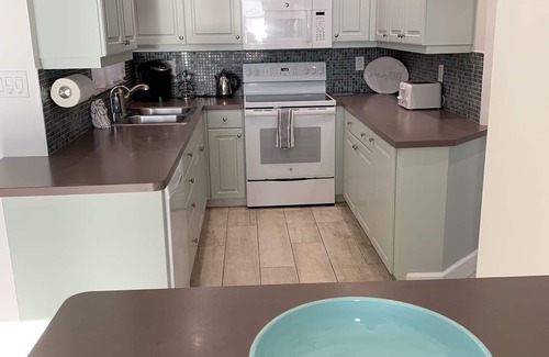 Aloha Kai House | Beachfront 4 BR Villa on Siesta Key - Guest Rated 9.8/10
