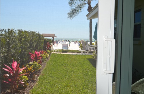 Aloha Kai House | Beachfront 4 BR Villa on Siesta Key - Guest Rated 9.8/10