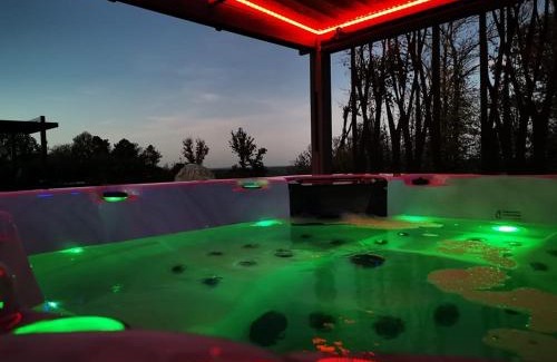 Marcillac-Saint-Quentin Bed & Breakfast | Experience Relaxation at Notre Bastide with Pool and Spa