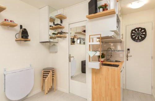 5th Arrondissement Bed & Breakfast | Elegant Notre-Dame Suite in Saint-Germain with Great Amenities