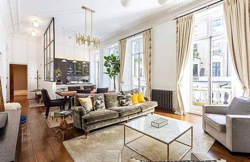 Pembridge Apartment | Central Notting Hill 2-Bed Gem with Spa & Family Amenities