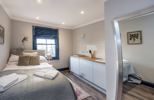 Pembridge Apartment | Cozy Notting Hill Studio Near Portobello and Kensington