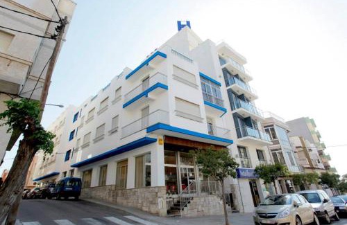Sant Carles de la Rapita Hotel | Nou Rocamar: Oceanfront Retreat for Pet Lovers and Families