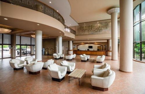 Anse Vata Hotel | Oceanfront Nouvata: Family-Friendly with Pool Access