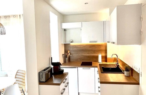 Carnon-Plage Apartment | Updated Coastal Apartment in Carnon - Kid-Friendly Stay