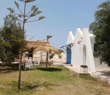 Midoun House | Experience Nouveau Bungalow Djerba: Oceanfront Oasis