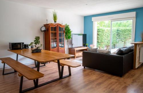 Lanton Apartment | Beachfront Bliss at Lanton Plage for 6 Travelers
