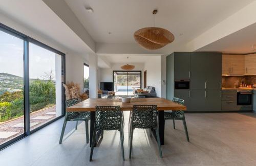 Molini Villa | Elegant Villa with Pool, Steps from Beautiful Beaches