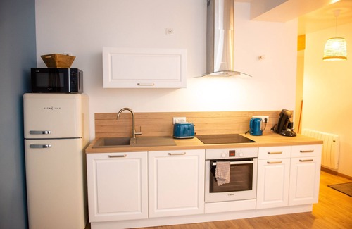 Accolay Apartment | Explore Vermenton: Perfect for Families, Rated 9.6/10