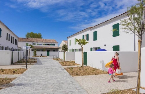 Rivedoux-Plage Condo | Modern Apartment for 6 with Pool Access and Great Amenities