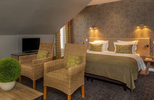 Oyonnax Hotel | Nouvel Hôtel: Highly Rated with Family-Friendly Amenities