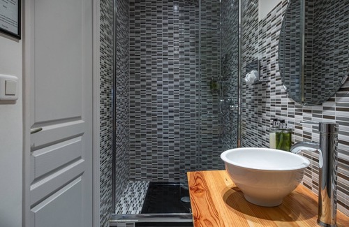Oyonnax Hotel | Nouvel Hôtel: Highly Rated with Family-Friendly Amenities
