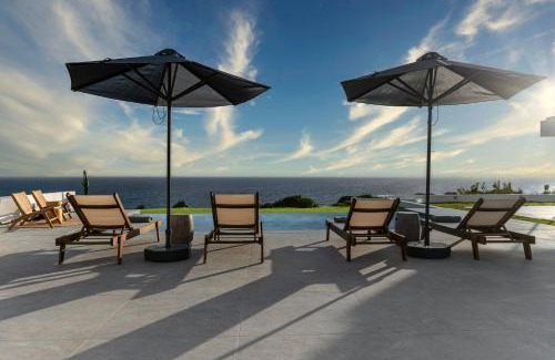 Ierapetra Villa | Newly Renovated Nouvelle Villa: Oceanfront Bliss Awaits