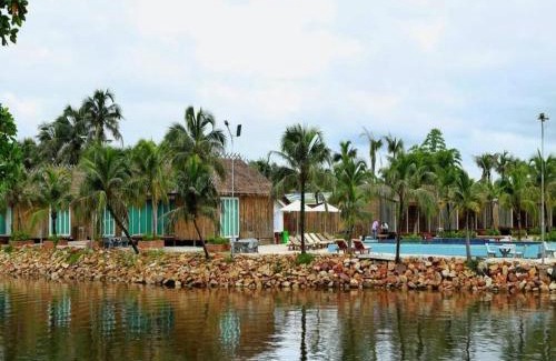 Khemarak Phoumin Hotel | Experience Nov Koh Kong Resort: Oceanfront Bliss with Pool