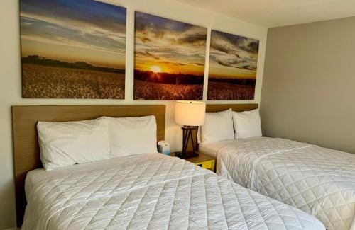 Hypoluxo Hotel | Nova Inn Resort: Family-Friendly Getaway with Private Pool