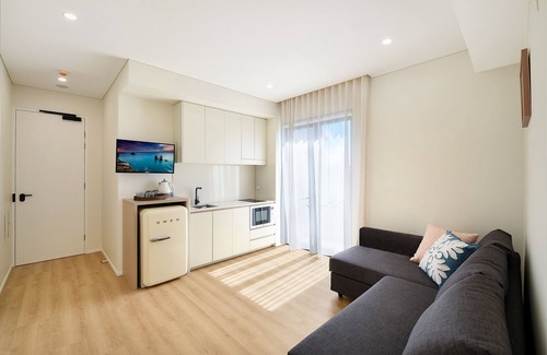 Kiama Hotel | Inviting Nova Kiama: Family-Friendly Stay with Pool & Breakfast