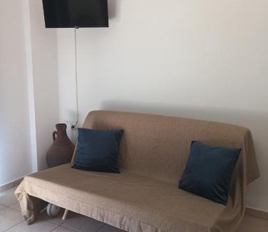 Igoumenitsa Apartment | Family-Friendly Stay at Nova Ledeza NL - Pet Welcoming!