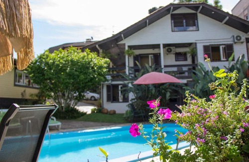 Nova Petropolis Hotel | Pet-Friendly Nova Pousada Mikas with Pool & Breakfast Included