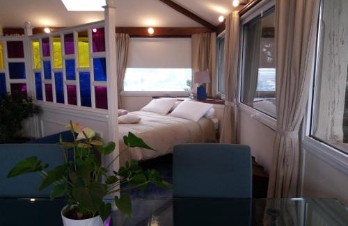 Bollengo Bed & Breakfast | Discover Novecento B&B: Pet-Friendly Oceanfront Retreat