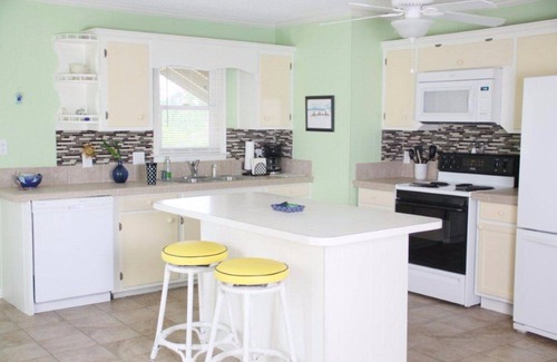 Surf Side Shores Cottage | Early Booking Special at Palmetto Paradise - Sleeps 6!