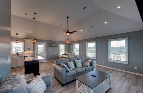 Avon House | Top-Rated 4BR Canal House with Ocean View & Pet-Friendly