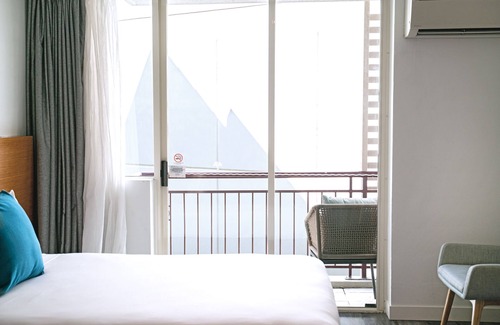 Cairns Central Business District Hotel | Relax at Novotel Cairns Oasis Resort with Pool & Spa